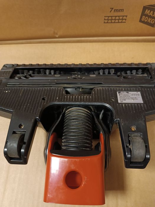 _._ Odkurzacz pionowy Bosch 25.2V Flexxo Serie 4-turboszczotka