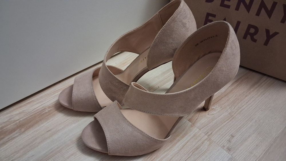 Buty szpilki 39  nowe Jenny Fairy