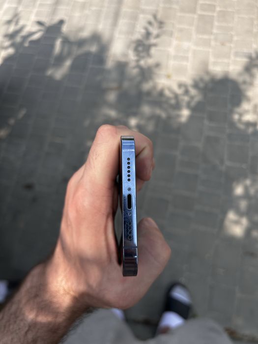 Продам Iphone 13pro max 256