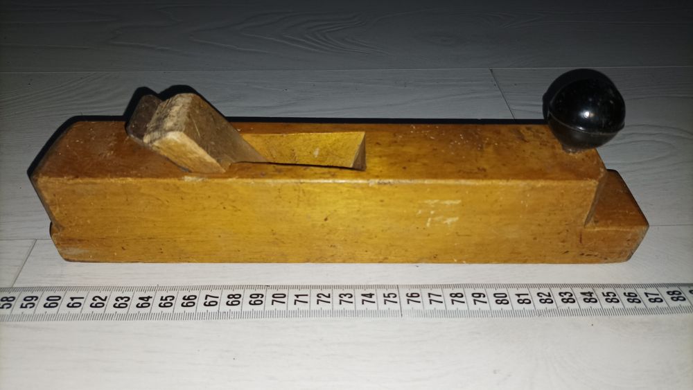 Ручной рубанок, фуганок струганок деревянный.