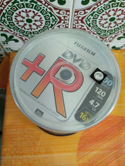 Caixa 100 DVD virgem