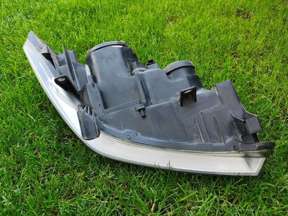 Renault Megane II Lift lampa lewy przód