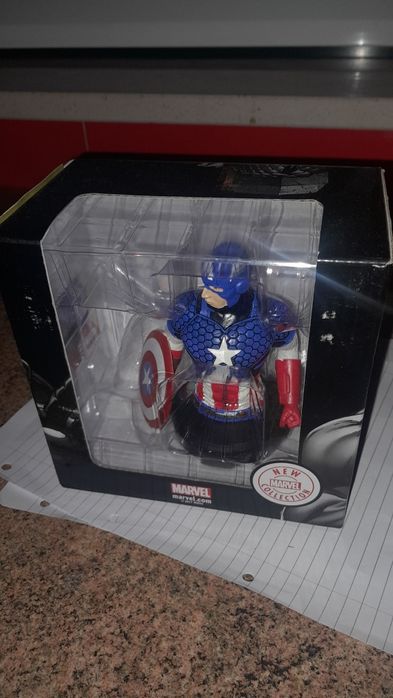 Estátua  capitao america