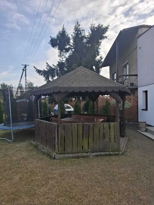 Meble ogrodowe, Altanka