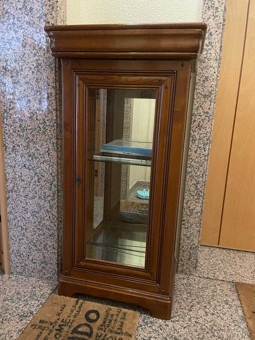 Móvel para sala cristaleira