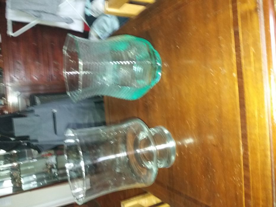 Duas jarras diferentes mas bonitas