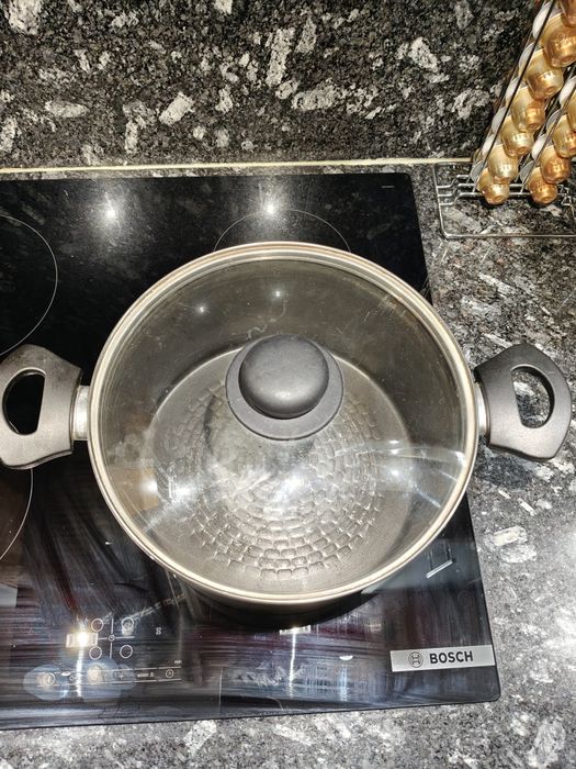 Panela marca Celar