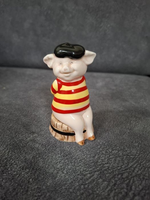 Свинка , керамічна свиня