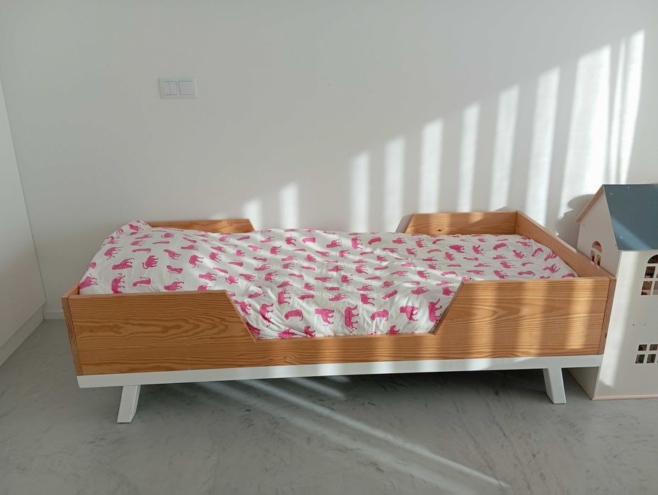 Cama criança sem colchão