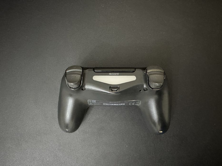 PlayStation 4 - 1Tb Preta