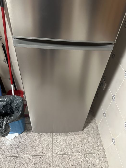 Frigorifico cinza