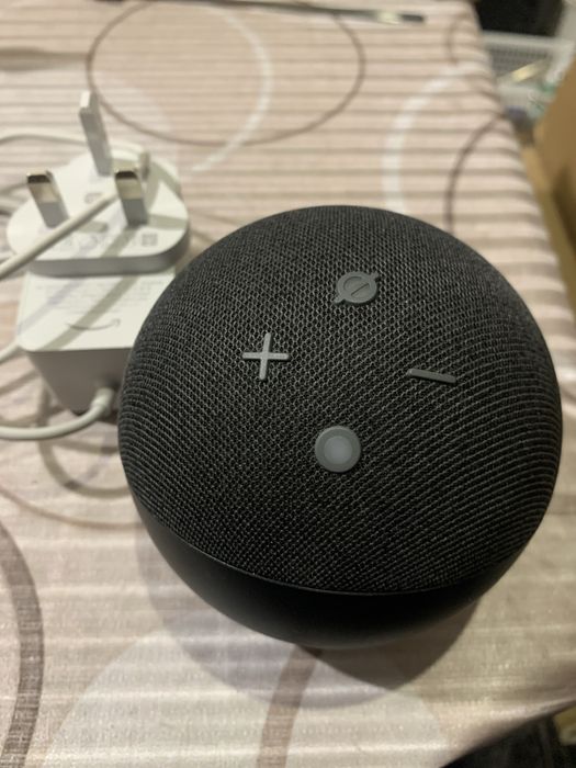 Вумна колонка Amazon