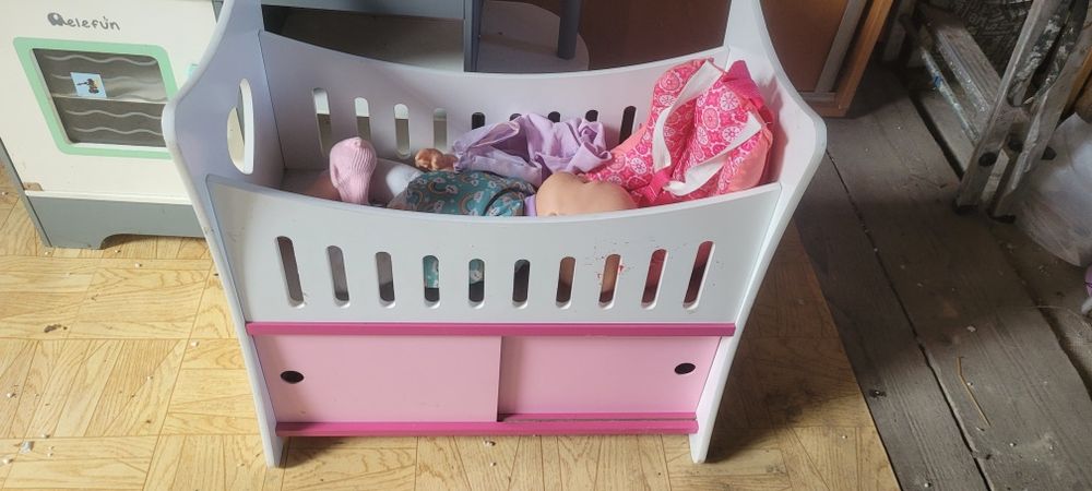 Łóżeczko. Lalka. Akcesoria