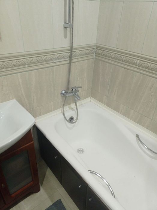 Продаж 3ох кімнатноі квартири в м. Стрий . Торг.Євроремонт.