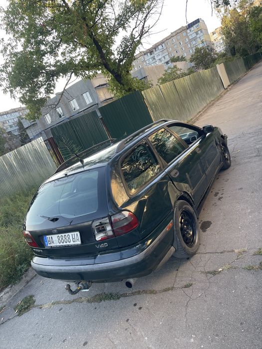Продам Volvo V40 1.9 дизель