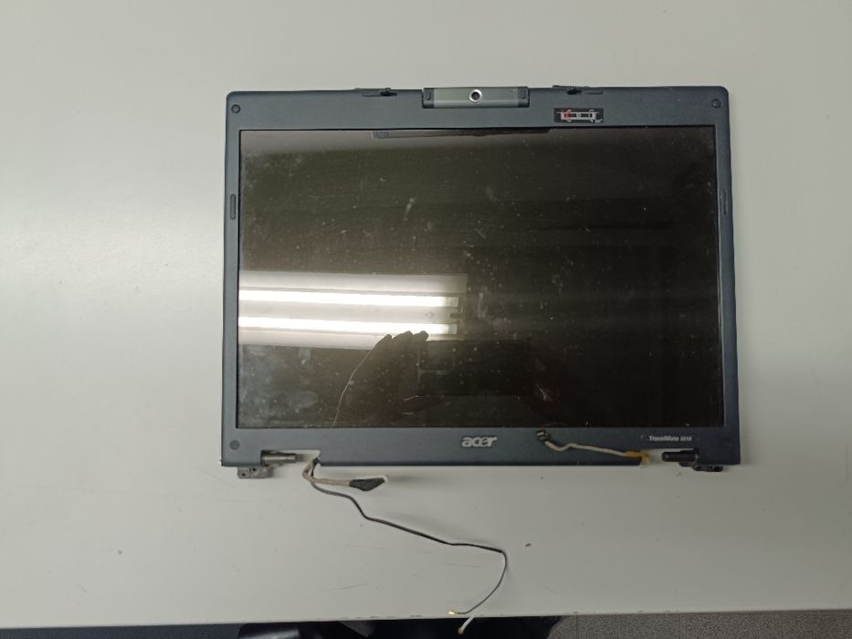 Lenovo and Acer Laptop Screen64551828338434121