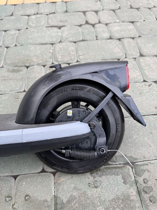 Самокат електро Ninebot e2
