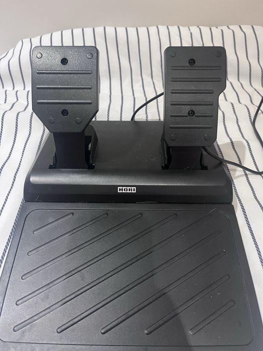 Hori Racing Wheel Apex PS5 PS4 PC – volante com pedais