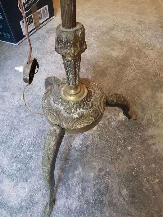 Candeeiro de pé alto vintage