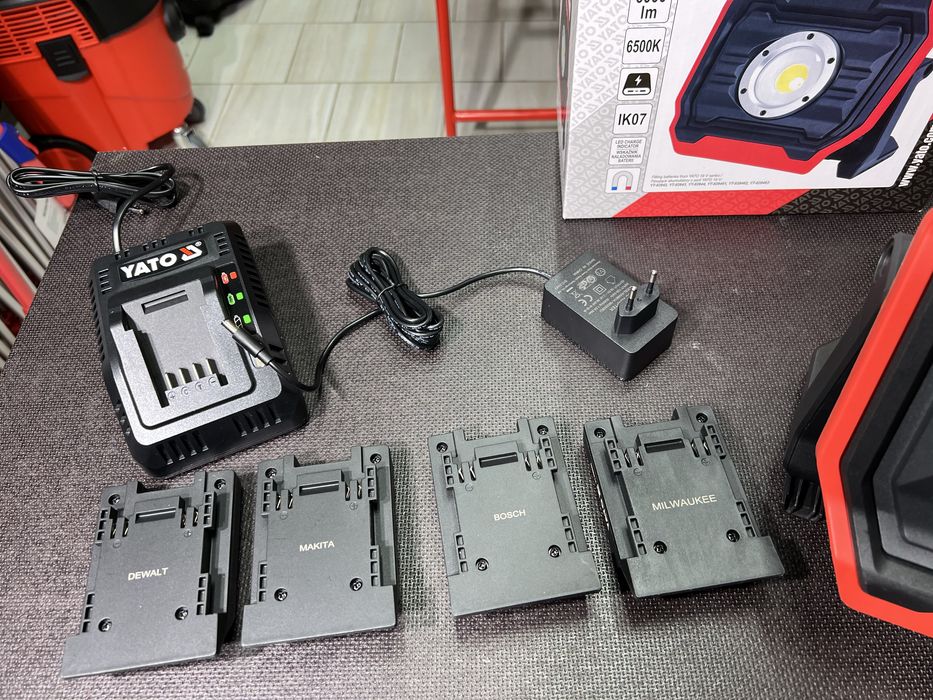 Мощный прожектор 6000Лм YATO Адаптер Makita Bosch DeWalt Milwaukee