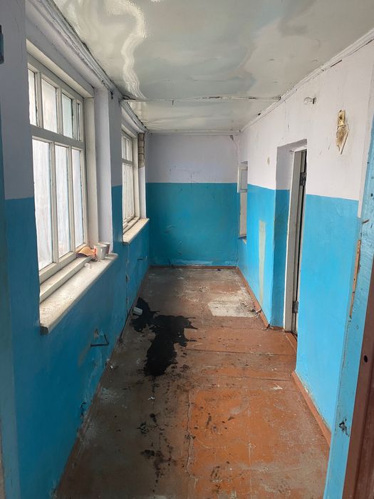 Продам будинок з дIлянкою на 3 сотки, гаражем