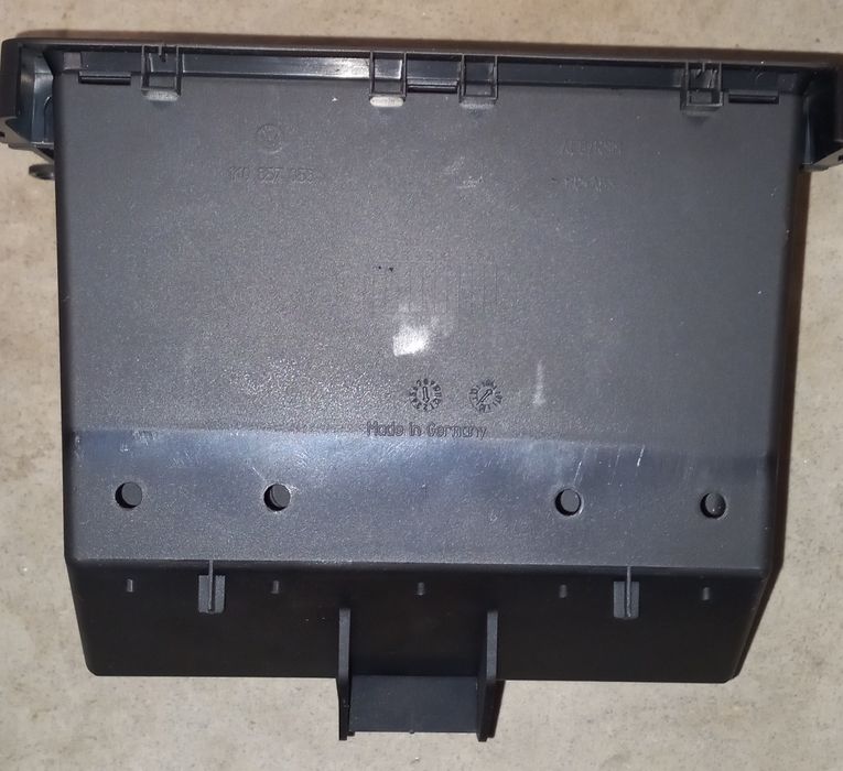 Ramka radia VW Golf 5