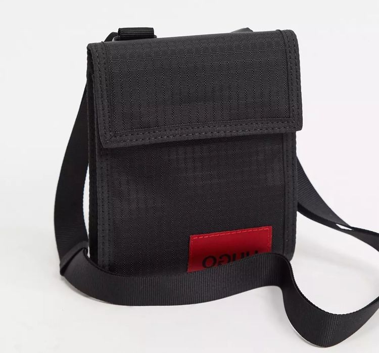 Saszetka torba na szyję portfel HUGO BOSS