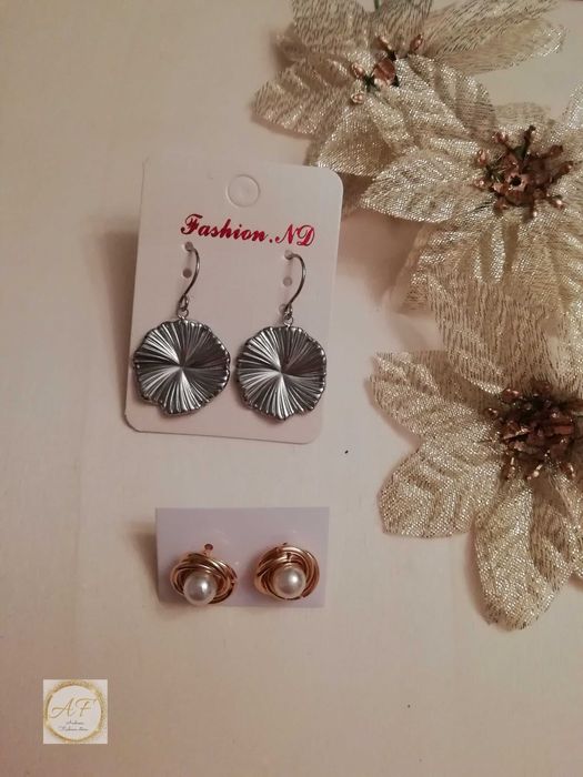 Brincos em aço Novos