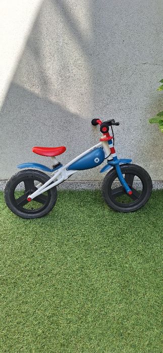 Bicicleta gira sem pedal