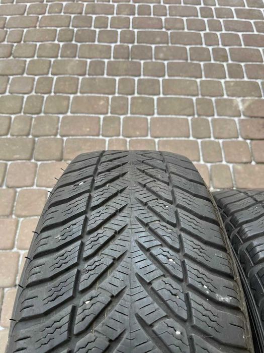 Opony Goodyear UltraGrip Plus SUV 4X4 225/65/17 102H  2x6mm