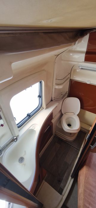 Autocaravana Renault Eriba stayl 2.0  4lugares de livrete  2003