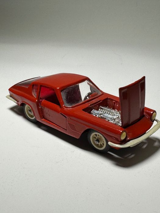 Колекційна машинка