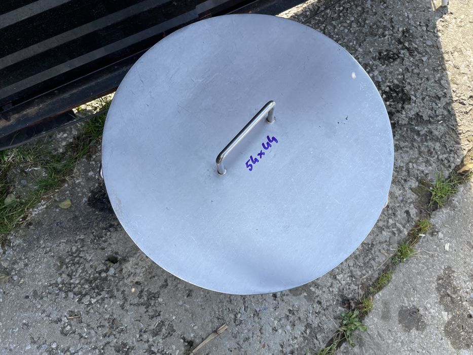 Garnek gastronomiczny na kółkach 82L