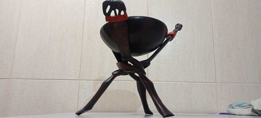 Suporte com taça artesanato africano