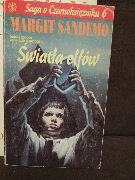 Światła elfów , Saga o Czarnoksiężniku 6 , Margit Sandemo.