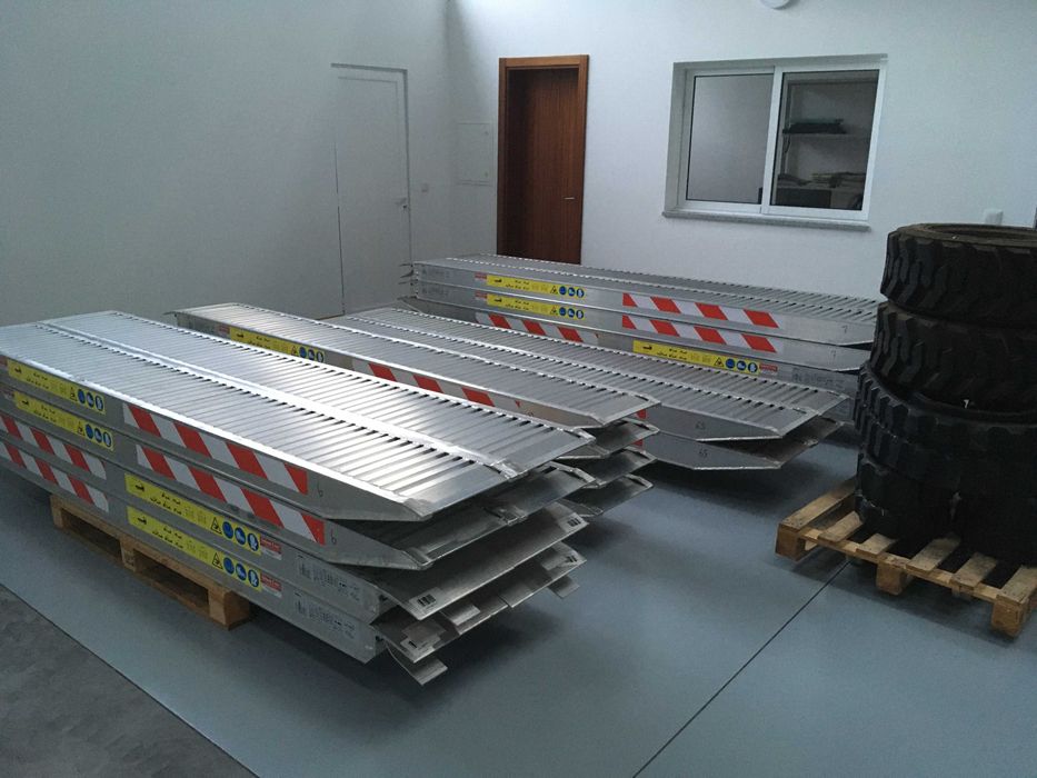 Rampas de 3 mts para 4 ton com tranca de segurança