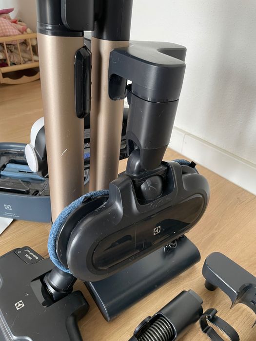 Odkurzacz pionowy ELECTROLUX Power Hygienic 800