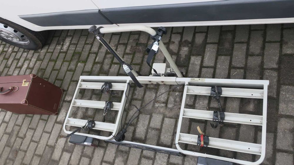 Bagażnik rowerowy na hak Eufab Platforma na 3 rowery
