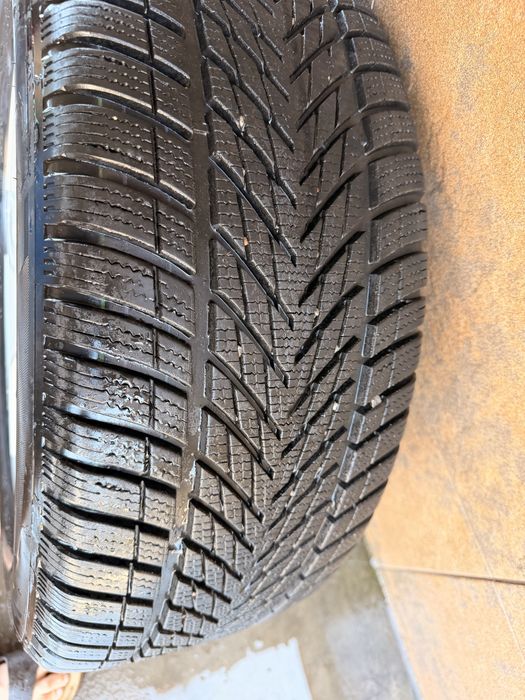 Диск з шиною  goodyear на audi q5