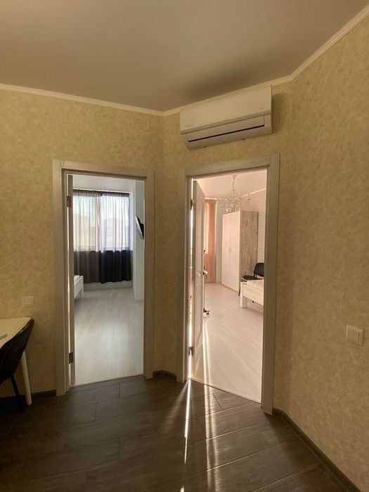 Продам 2 кімнатну квартиру з ремонтом на вул. Сахарова