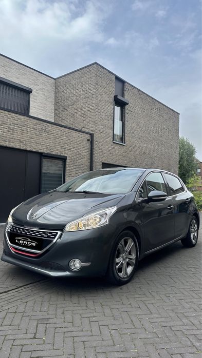 Peugeot 208 1.6 panorâmico - 2014