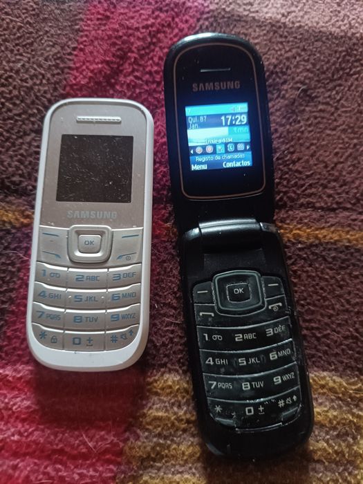 Ambos 2 Samsungs em bom estado a funcionar
