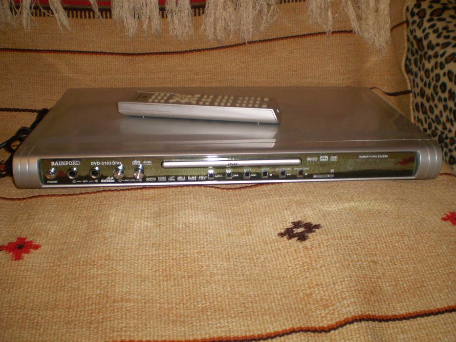 Продаётся ДВД плеер Rainford