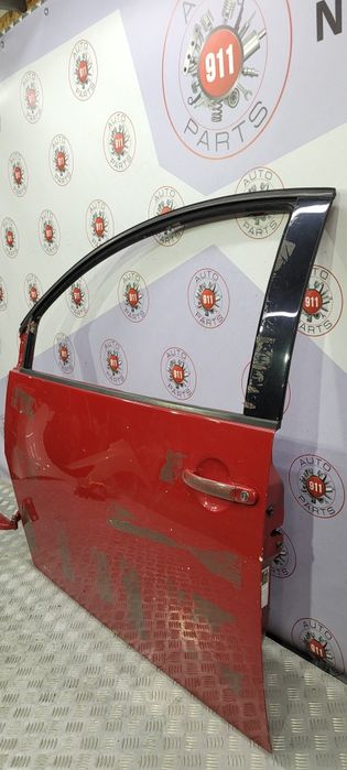 Двері ліві Volkswagen Beetle 1998-2010