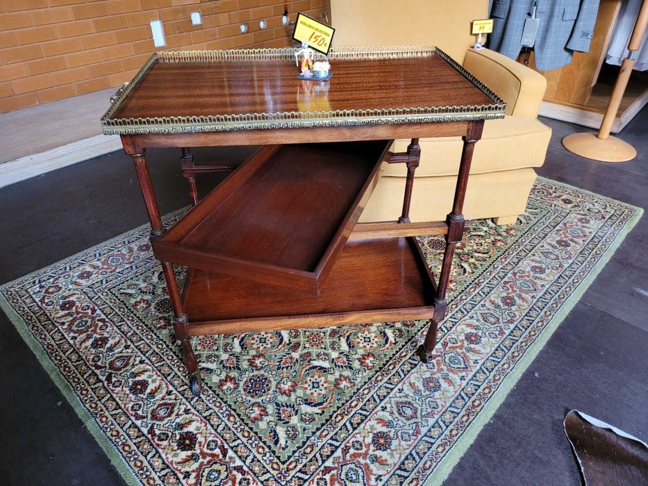 Carrinho de chá antigo em madeira - óptimo estado - Tabuleiro amovível