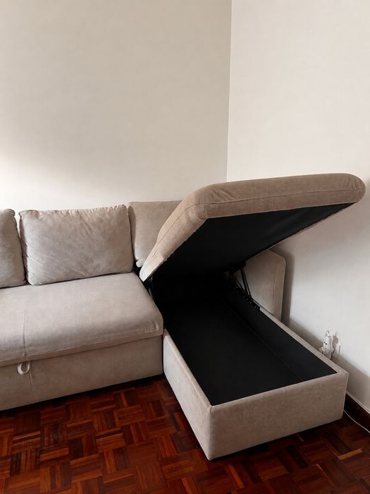 Sofá-cama com chaise longue
