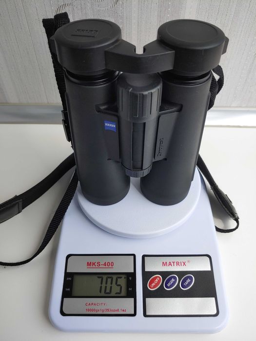 Біноклі ZEISS Conquest 15x45 T*  Bushnell ENGAGE 10x42