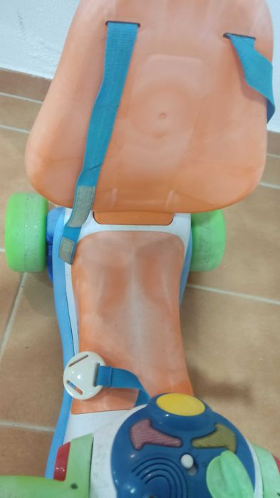 Triciclo de criança com oferta de segundo triciclo