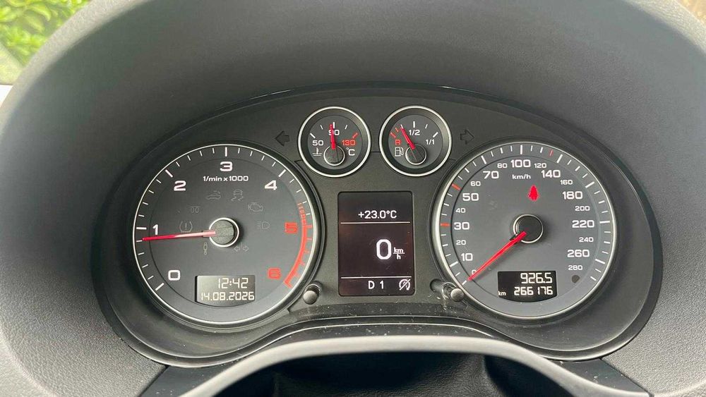 Audi A3 1.6 TDI - Caixa Automática