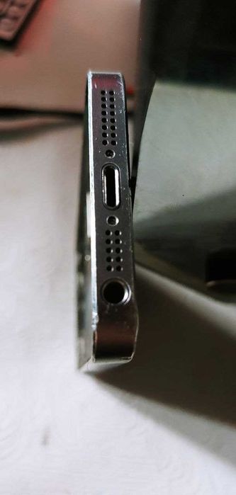 телефон IPhone 5s